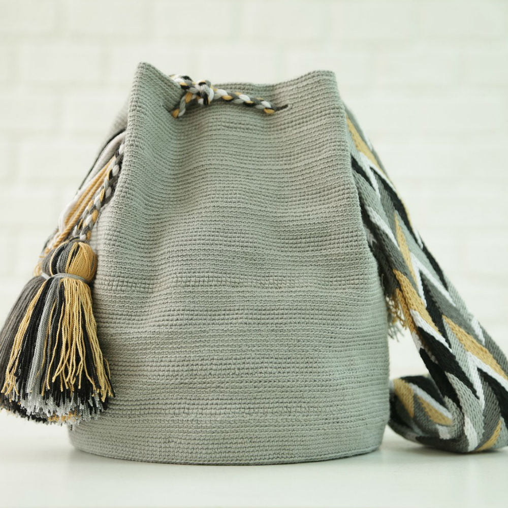 Classic Unicolor Capote Handmade Colombian Wayuu Bag - Basics and Organics